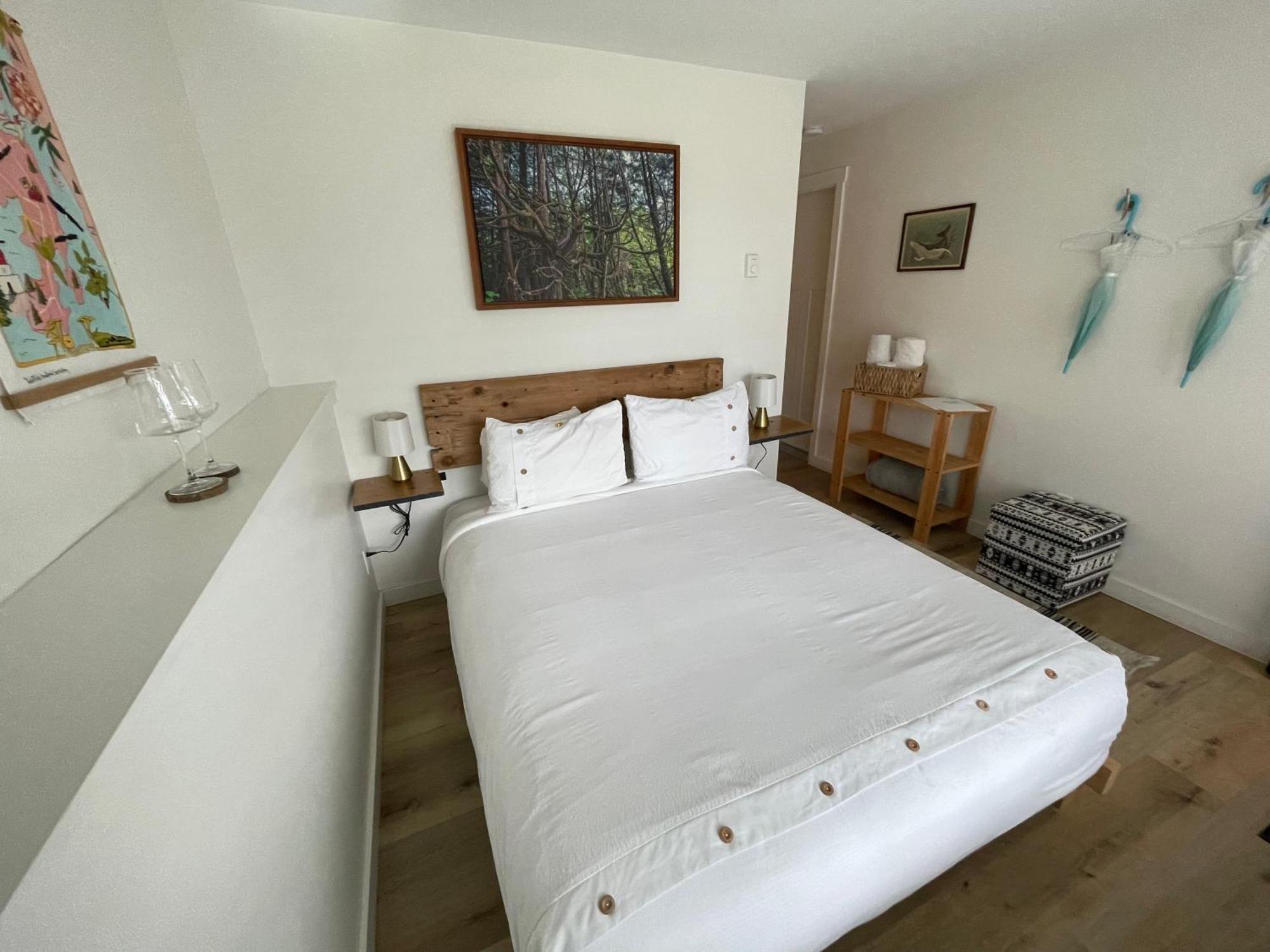 Sounds Of The Sea Hotel Ucluelet Exterior photo